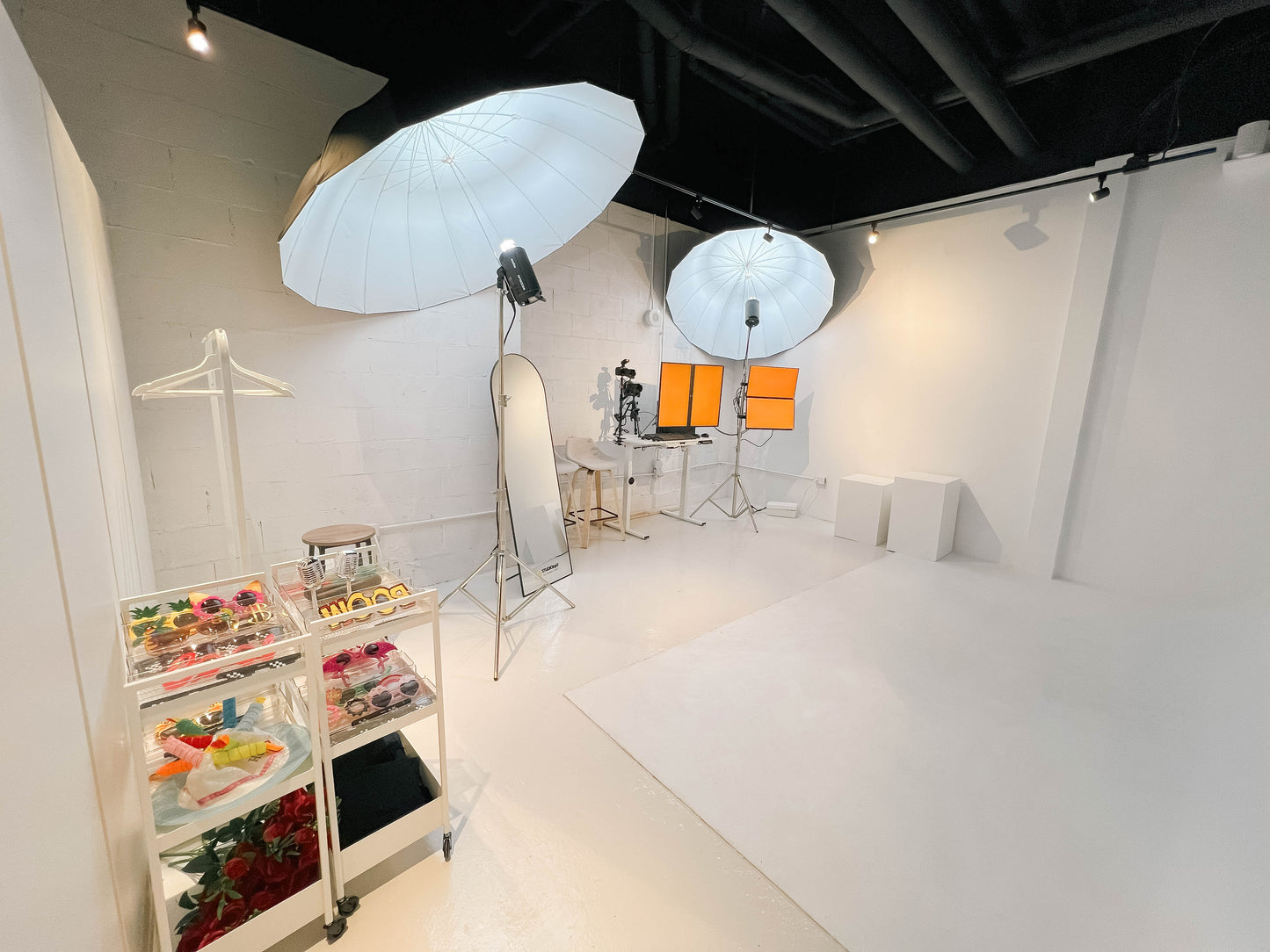 Room Infinity Plus